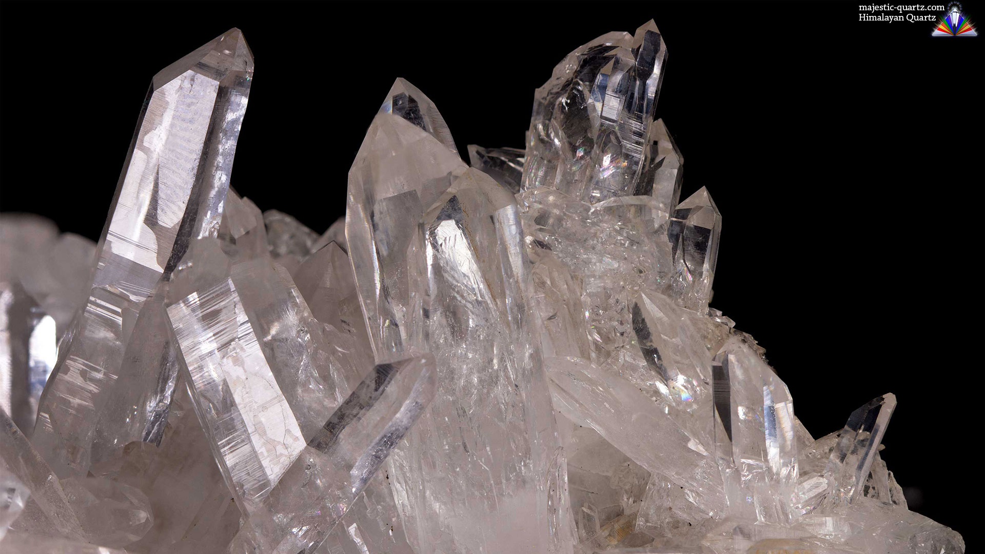 Crystals lsolate. Горный кварц камень. Crystal кварц. Минералы кварц горный хрусталь. ВНИИСИМС Кристалл кварца.