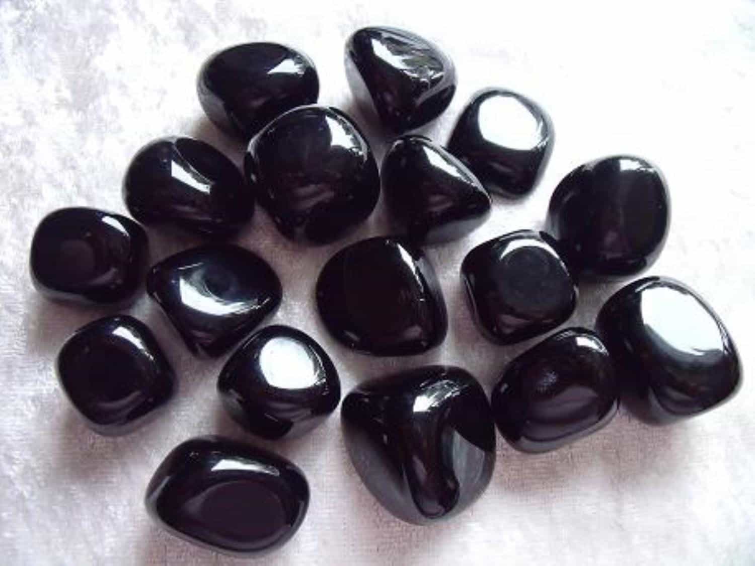 Драгоценный камень черного цвета название и фото