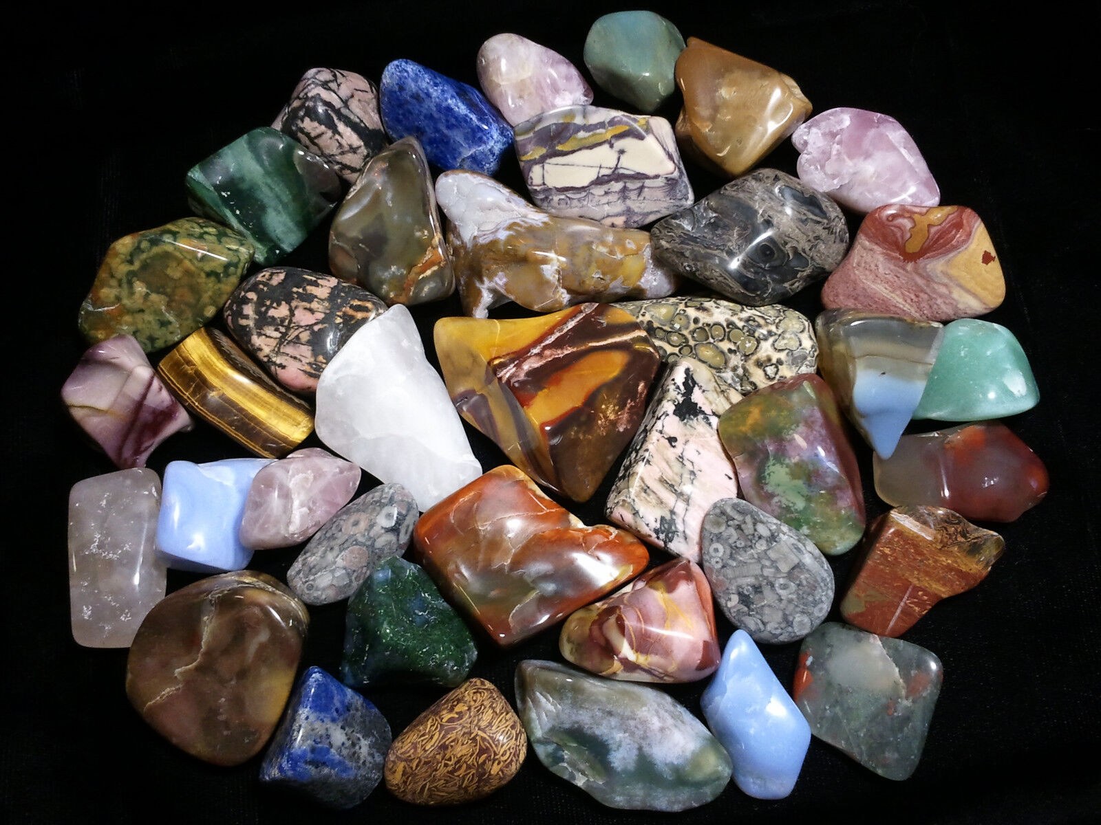Драгоценные камни в природе как выглядят фото с названиями