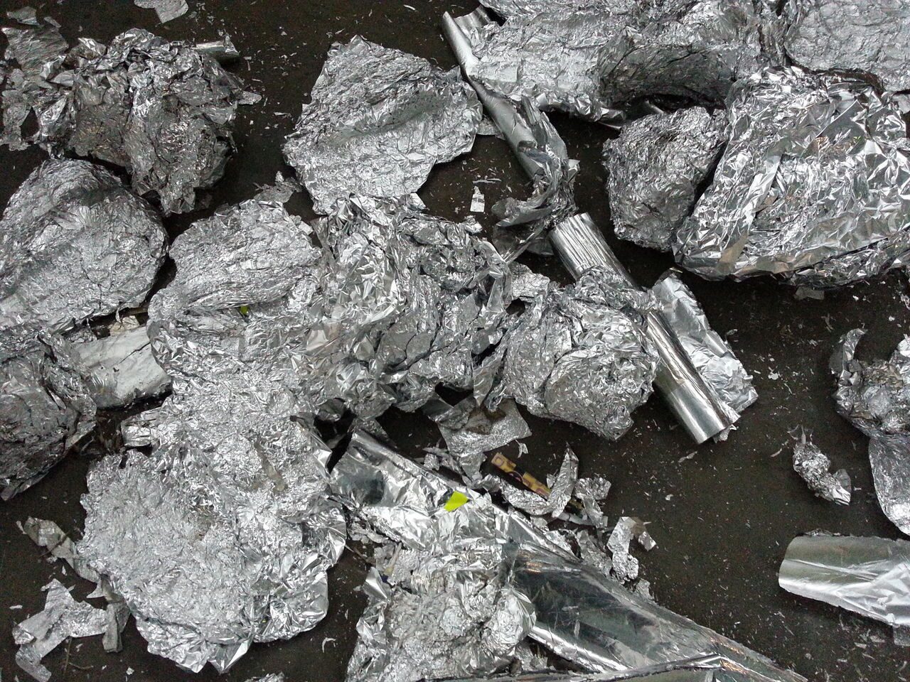 Алюминиевая добычи. Лигатура алюминий Титан Бор. Добыча алюминия. Алюминий в природе. Алюминий металл в природе.