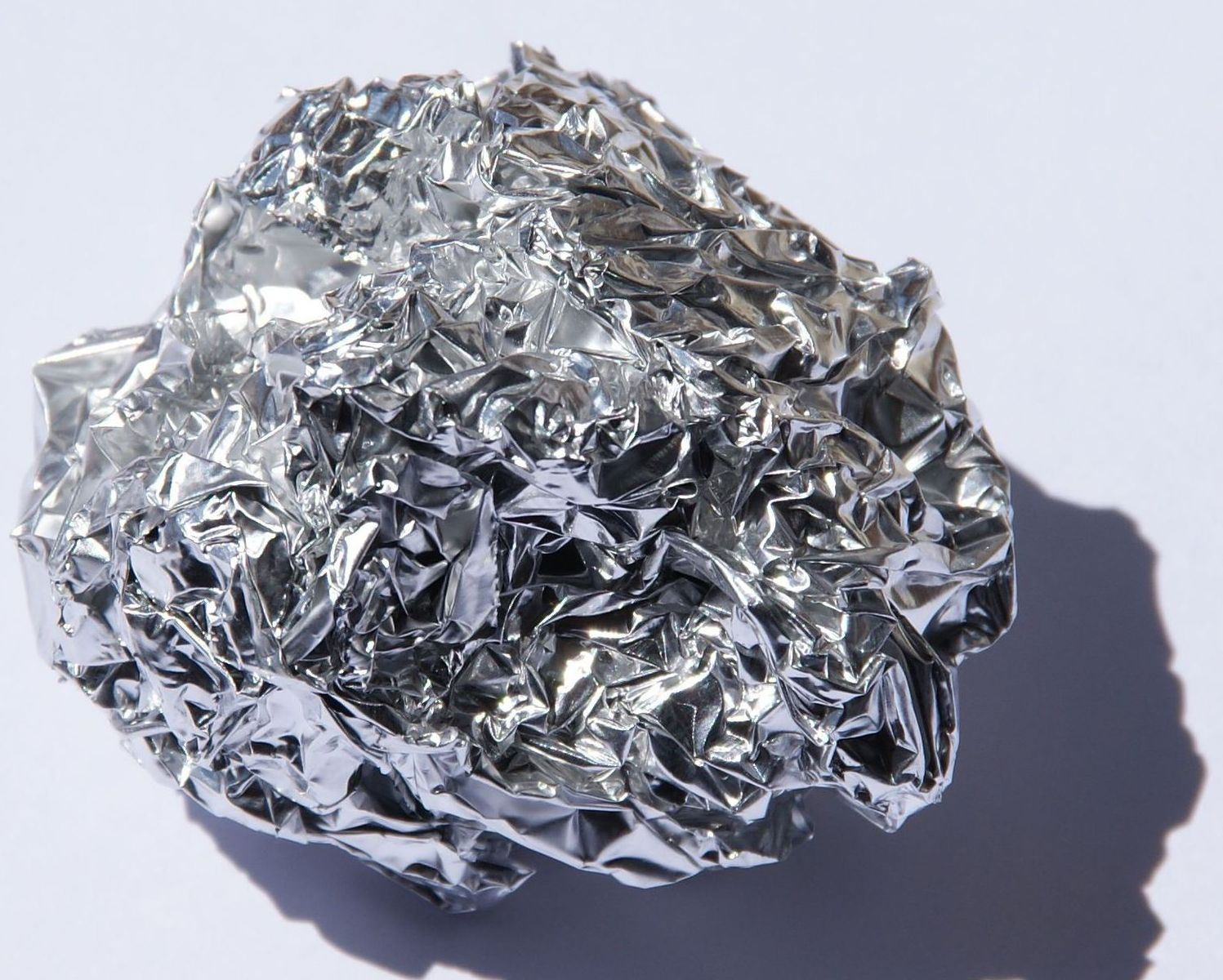 Чистым металлом и сплавом. Дюраль алюминий сплав. Алюминий хим элемент. Сплавы алюминий-медь-кремний. Алюминий a5n.