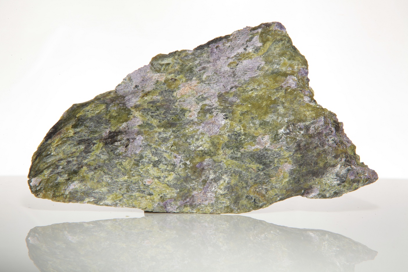 Серпентин минерал фото