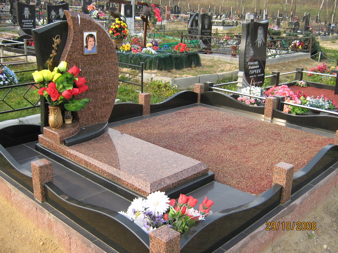 памятники на могилу в новороссийске фото