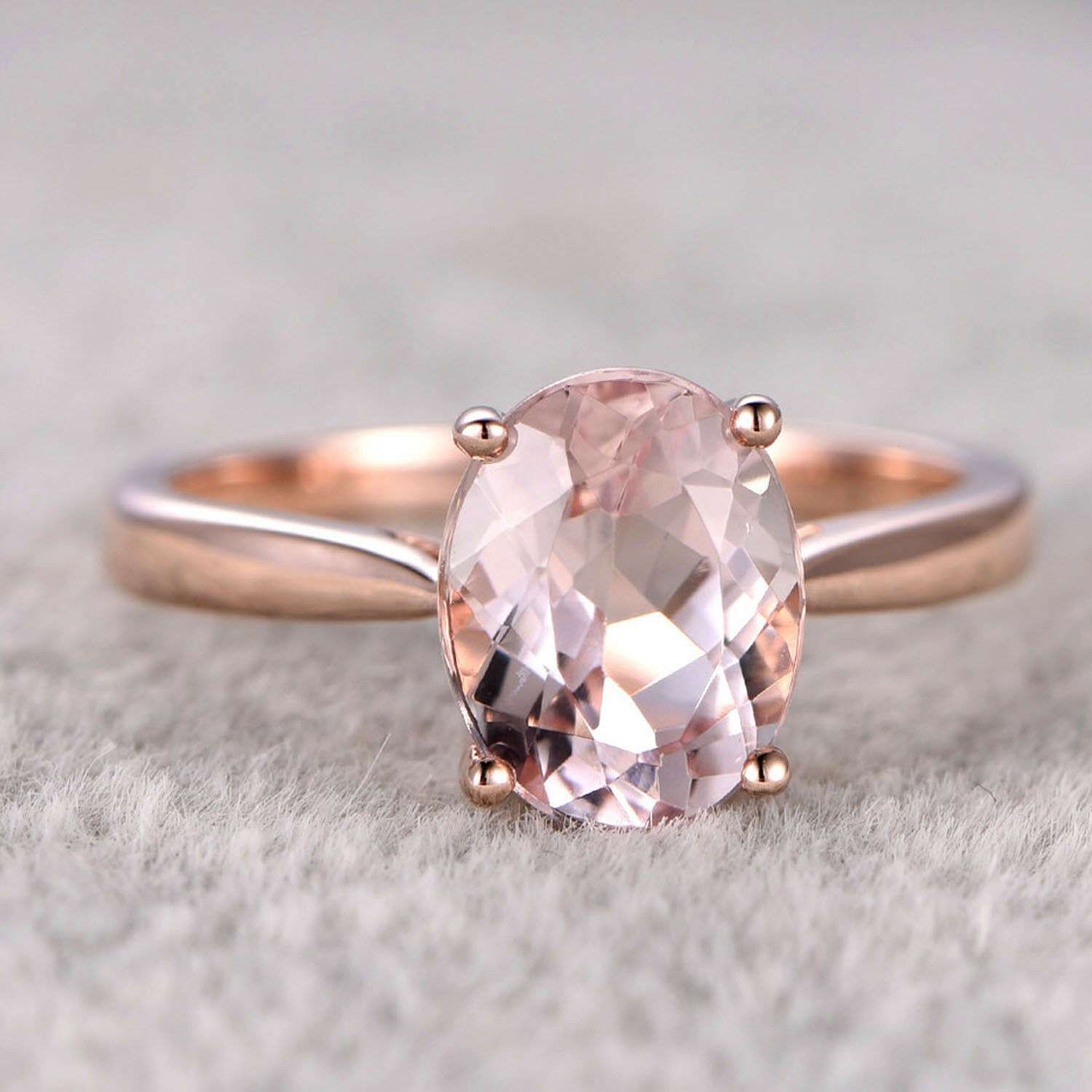 Кольцо с морганитом. Морганит камень кольцо. Золотое кольцо с морганитом. Розовый морганит камень. Сапфир морганит.