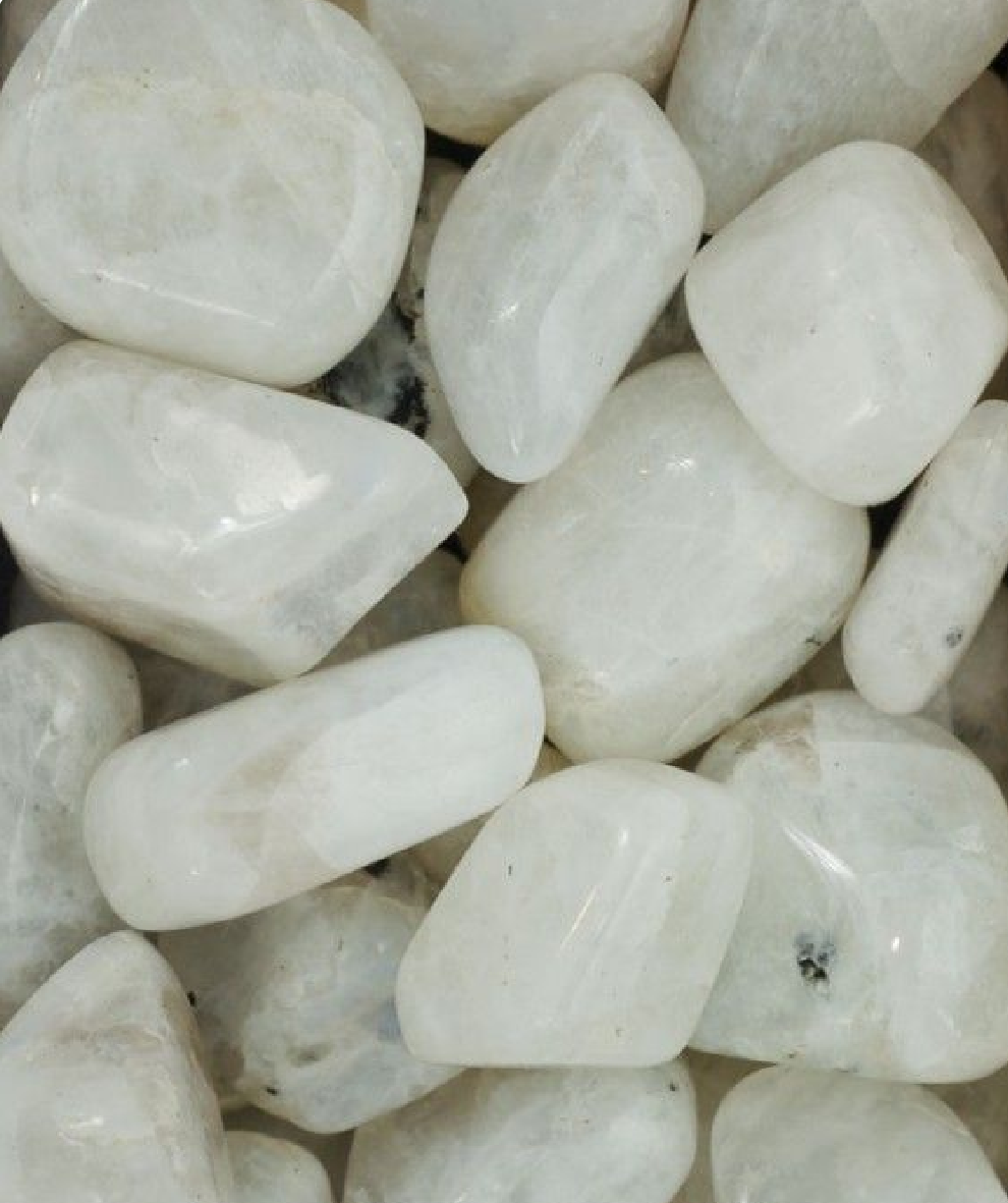Полудрагоценные камни белого цвета фото и название