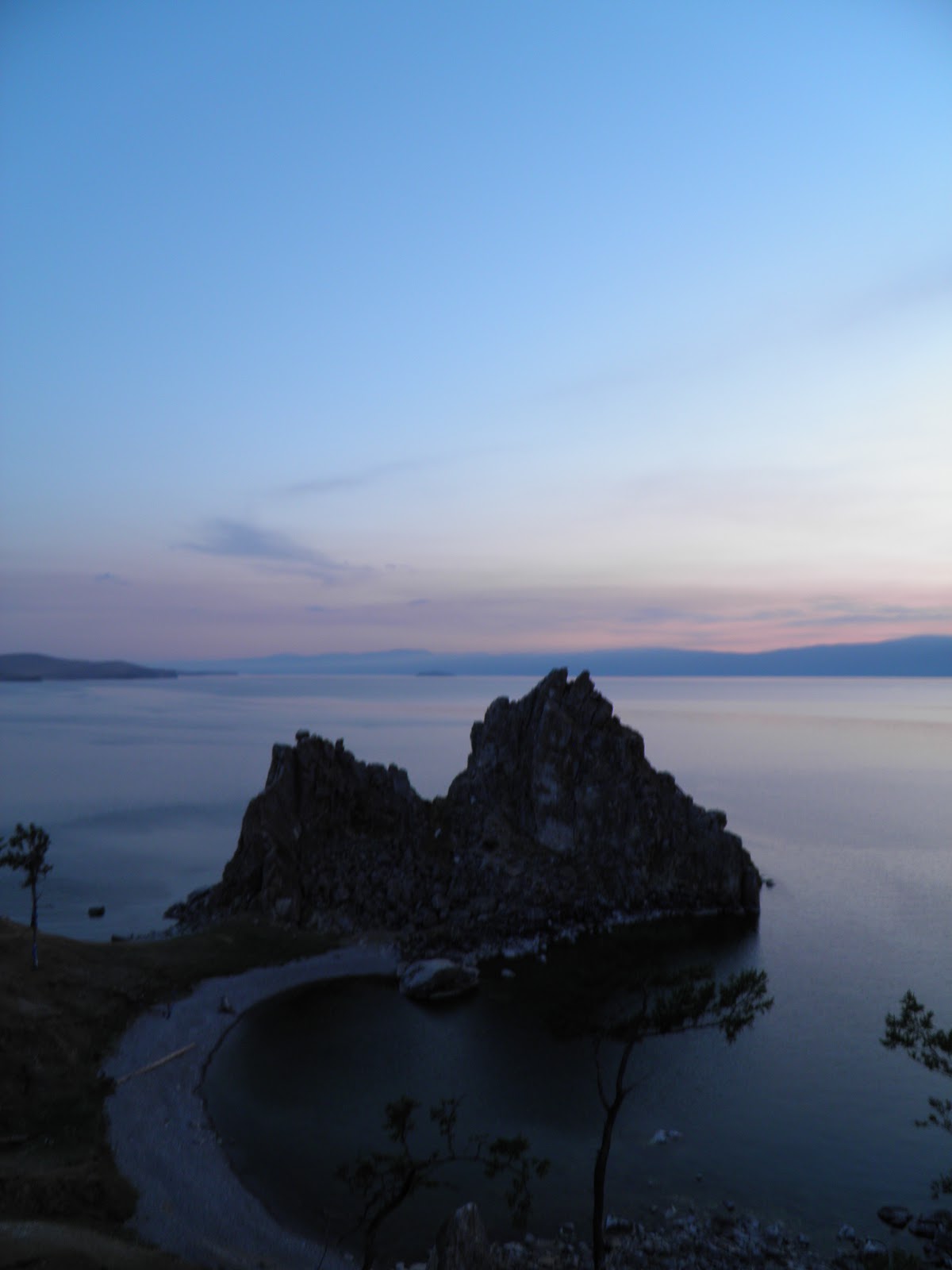 Озеро Байкал шаман камень фото