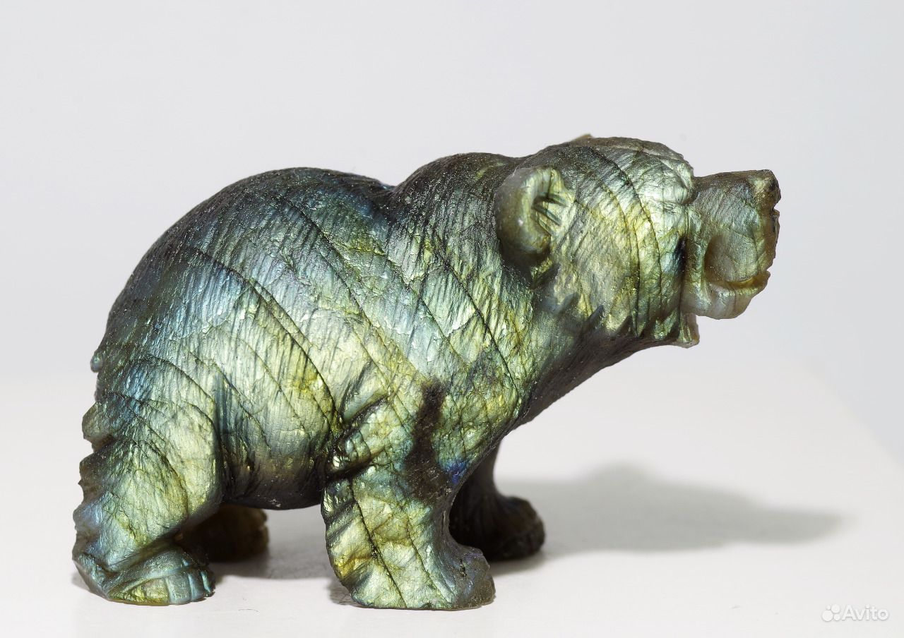 Нужна фигурка. Слон статуэтка из камня. Резьба по камню медведь. Медведь на Камне бронза. Фигурка медведя из флюорита купить.