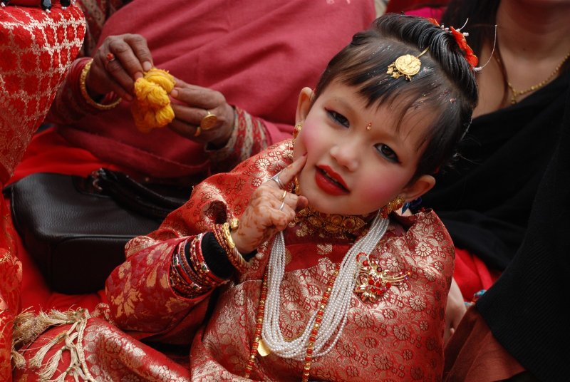 Принцесса непала. Непал девушки. Портрет девочки Непал. Самый красивый бутанец. Фото с буддийской девочкой.