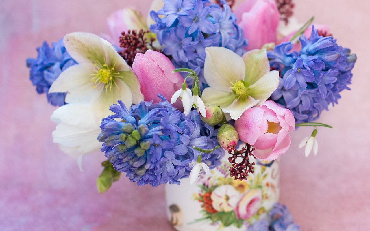 Нежный Весенний Букет Цветов