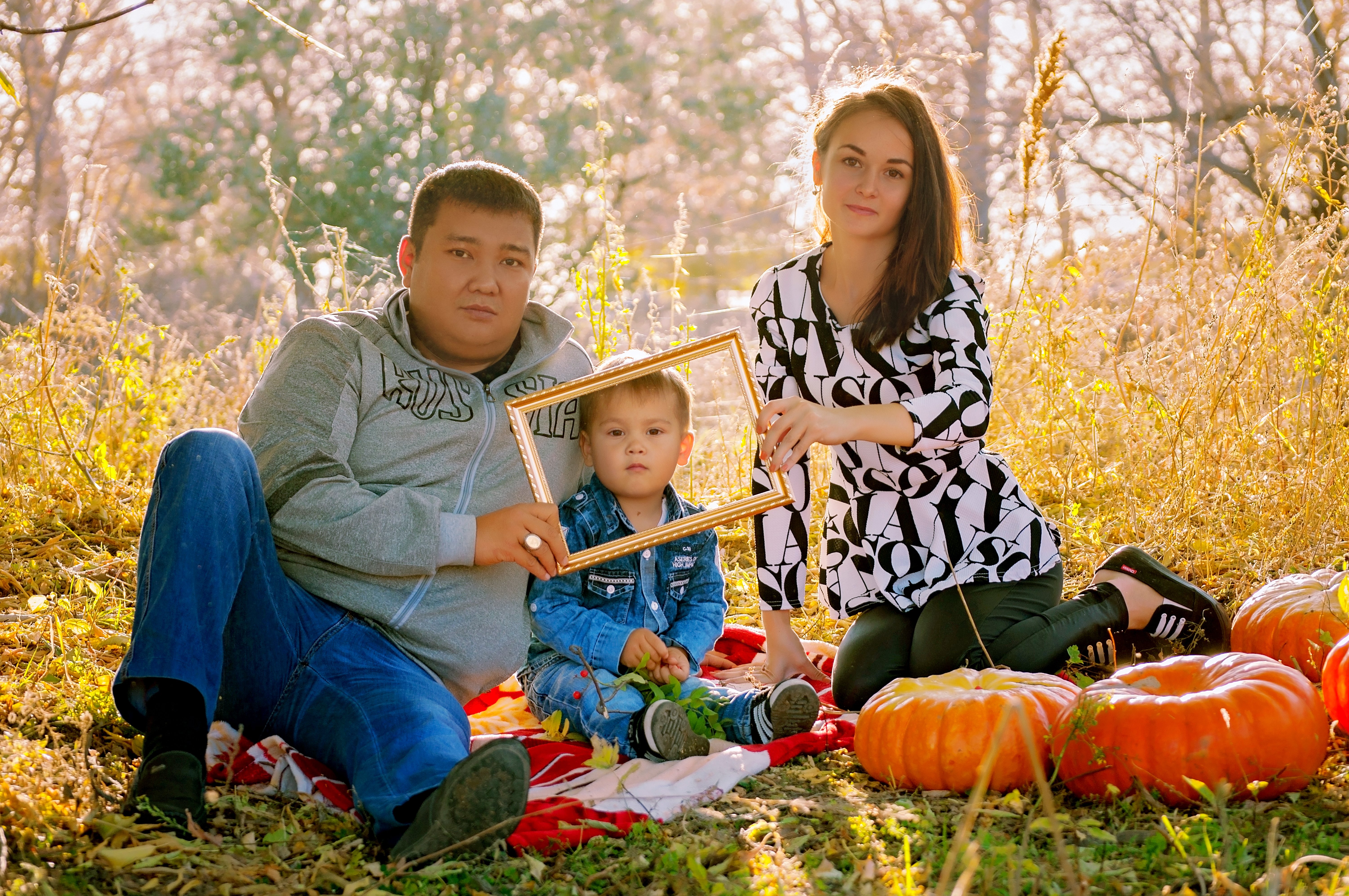 фото семьи осенью на природе