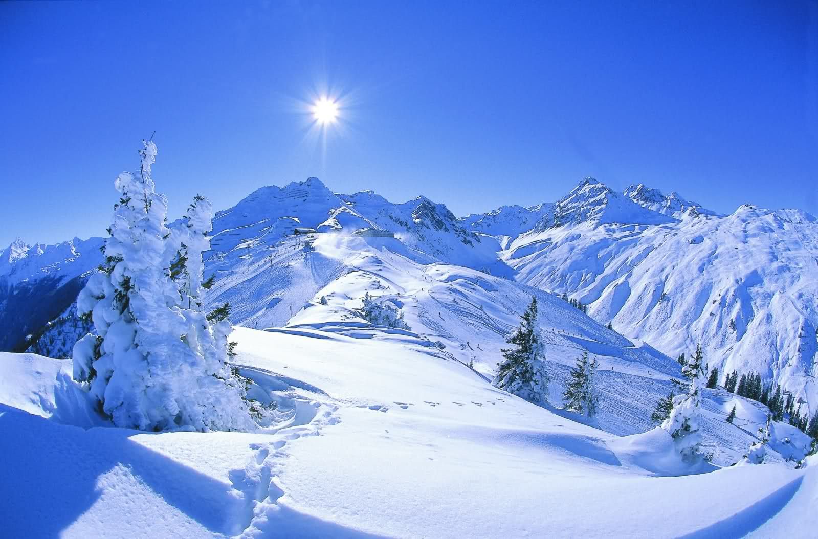 зимний пейзаж в горах