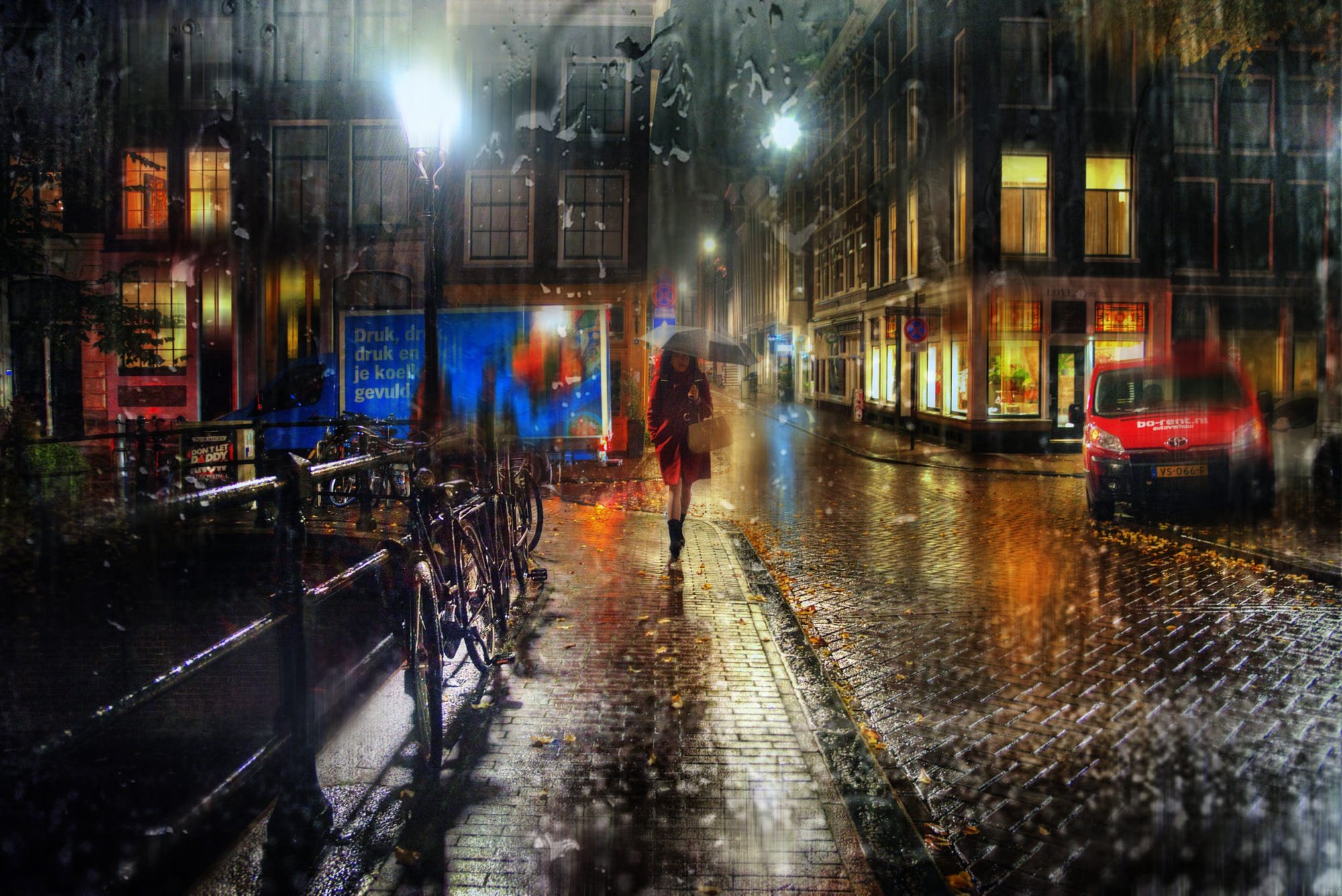 Улица ночью весной. Дождь в городе. Дождливый город.