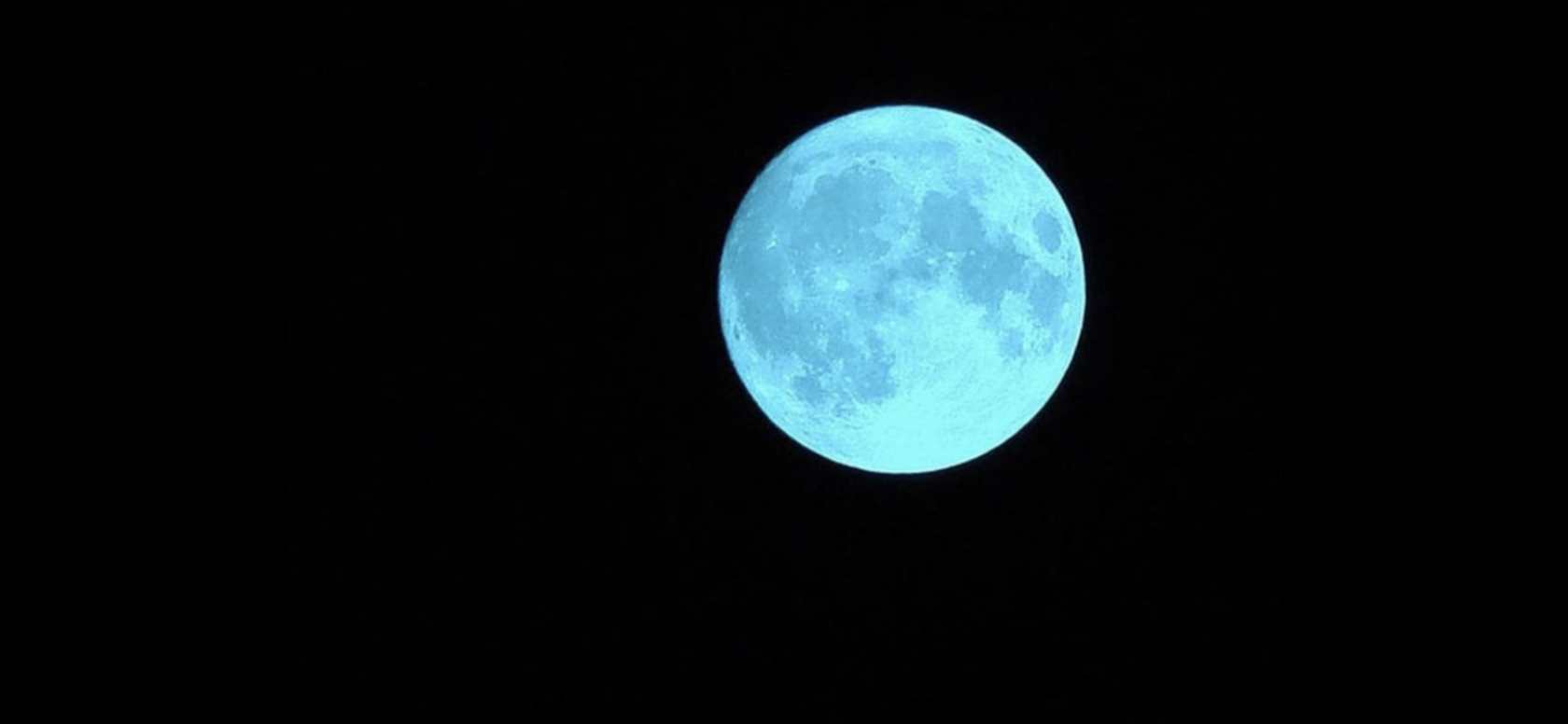 Есть синяя луна. Голубая Луна. Синяя Луна. Синяя Луна явление. Синия большая Луна.