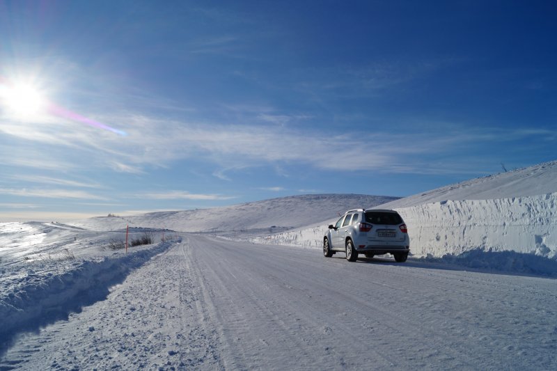 Дорога от Мурманска до Териберки зимой