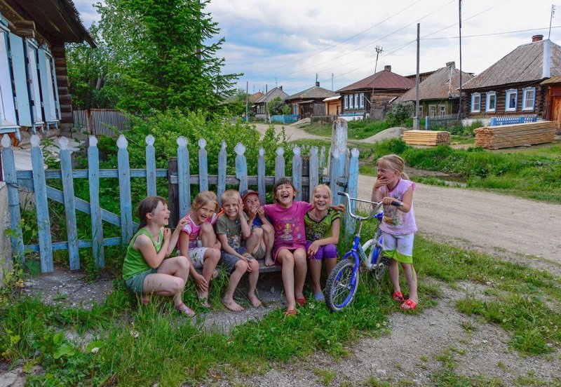 Лето в деревне дети