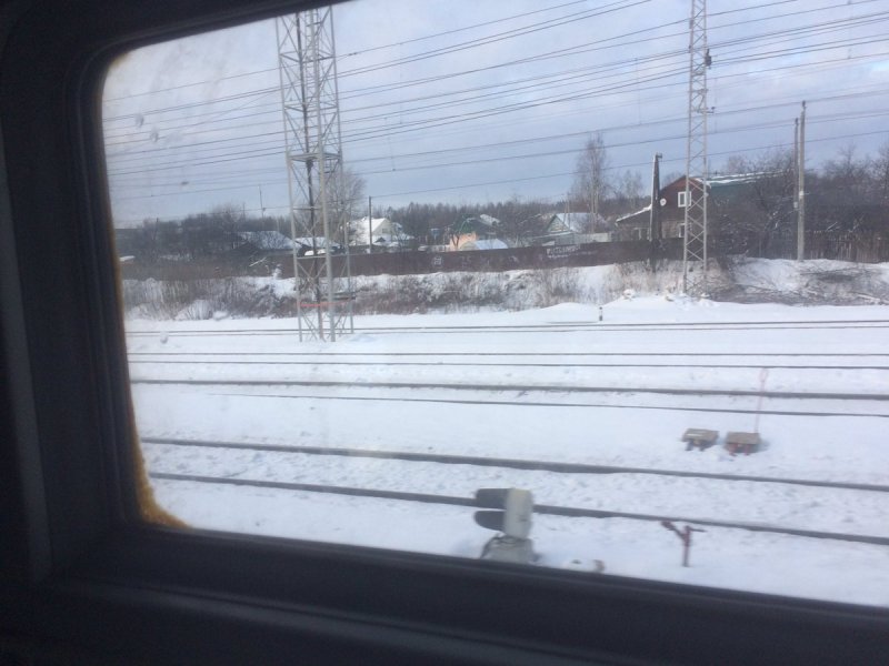 Вид из окна поезда зимой