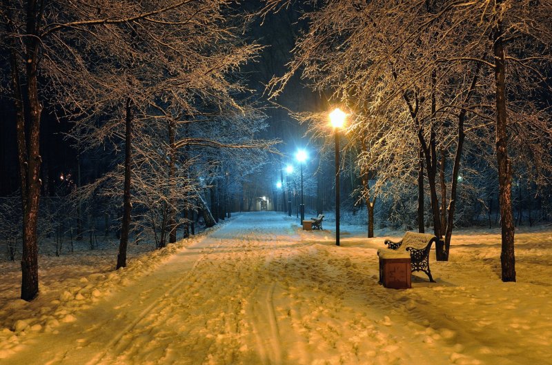 Ночной зимний пейзаж города