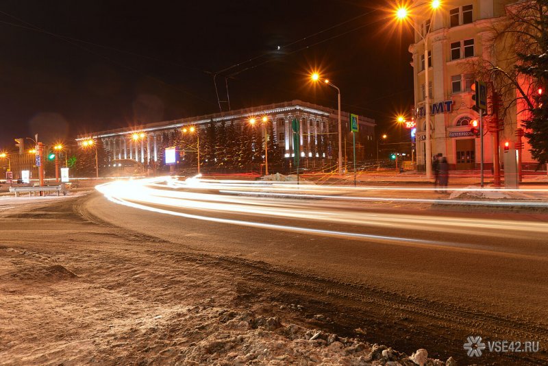 Ночная Московская площадь Кемерово