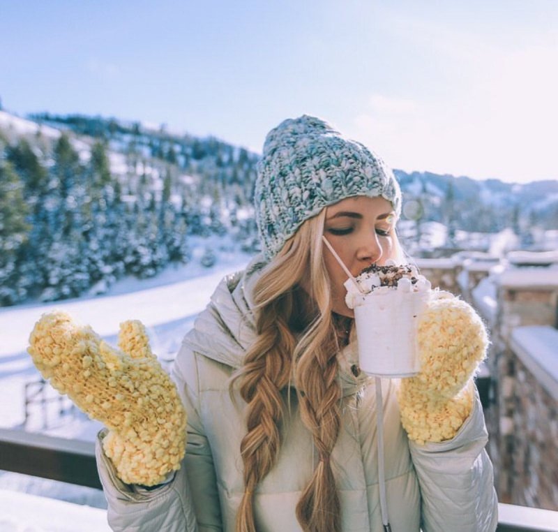 Чашечка кофе зимой