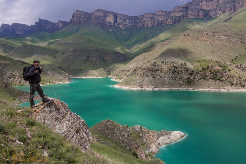 Изумрудное озеро Кыргызстан