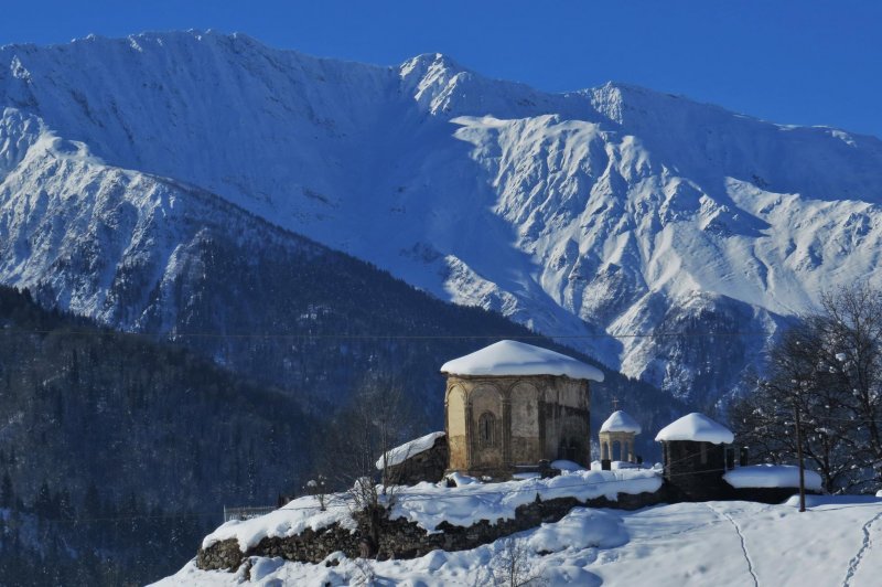 Грузия горнолыжный курорт Гудаури