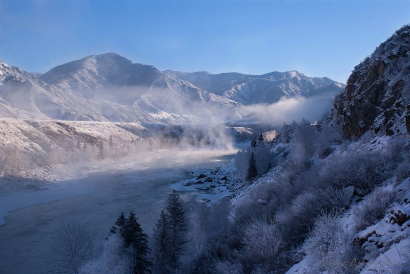 Горный Алтай зимой Катунь