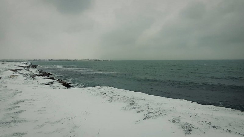 Черное море зимой чернеет