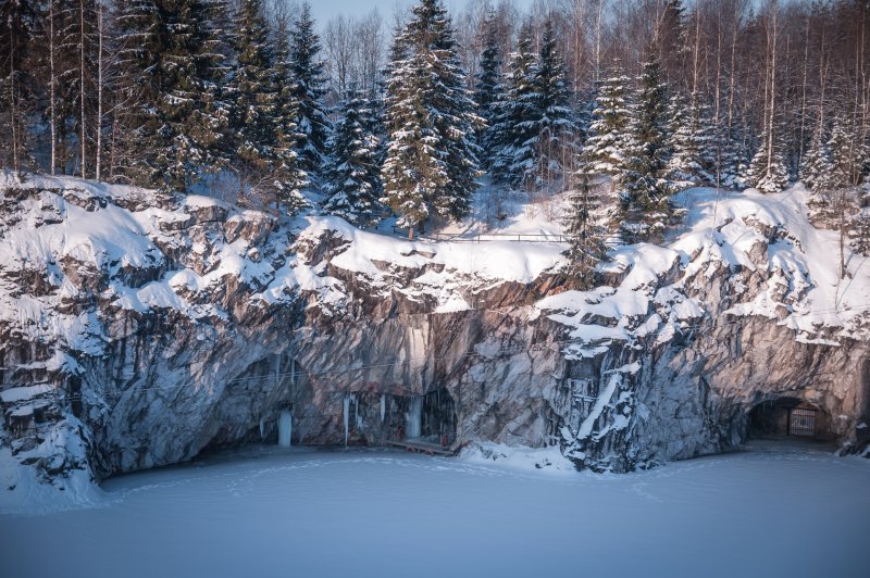 Мраморный парк Рускеала зимой