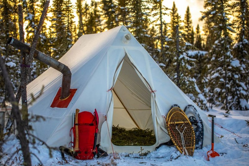 Зимняя палатка для кемпинга