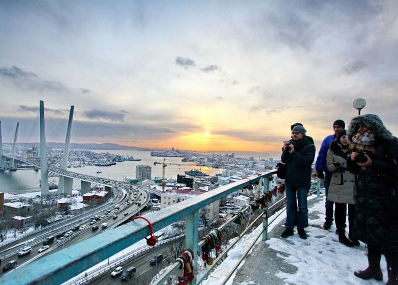 Золотой мост Владивосток зима