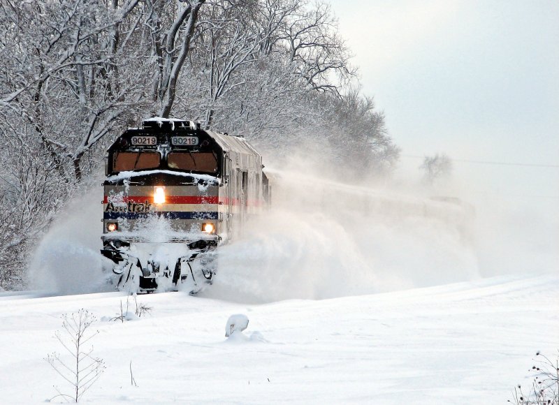 Старый поезд зима