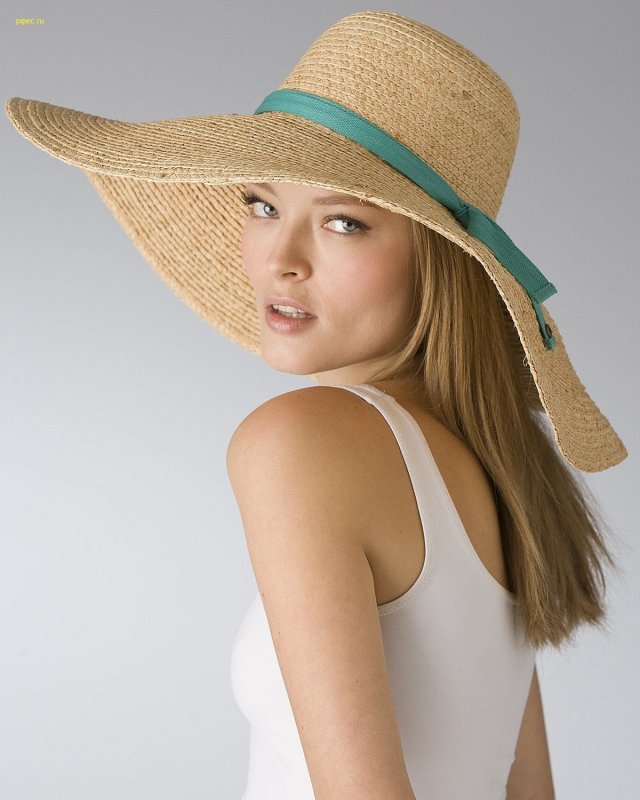 Соломенная шляпа Одри