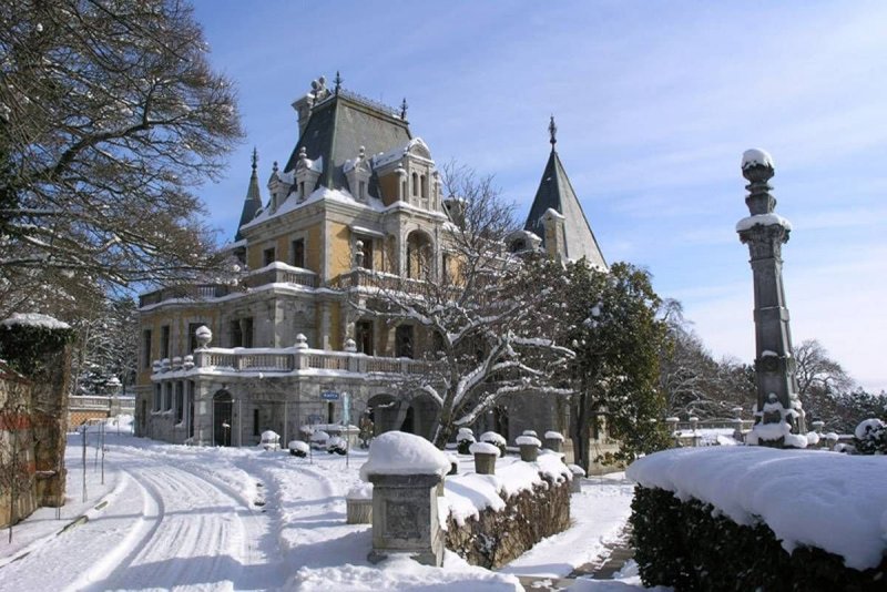 Массандровский дворец в Крыму зима