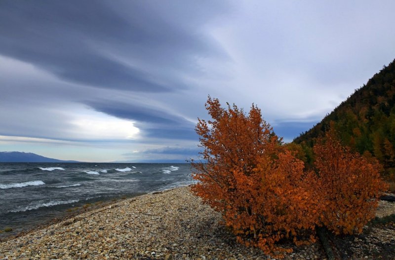 Остров Ольхон на Байкале осень