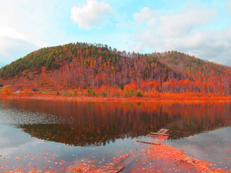 Телецкое озеро осень
