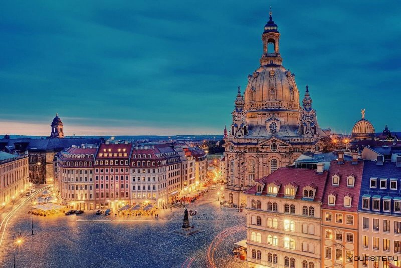 Дрезден, Германия — Штрицельмаркт