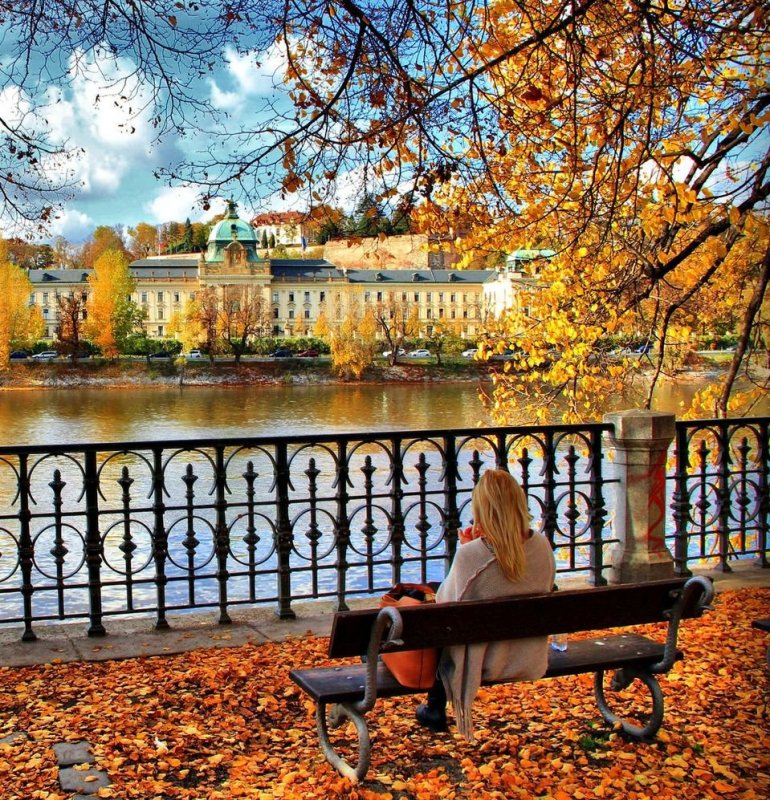 Прага парк осень
