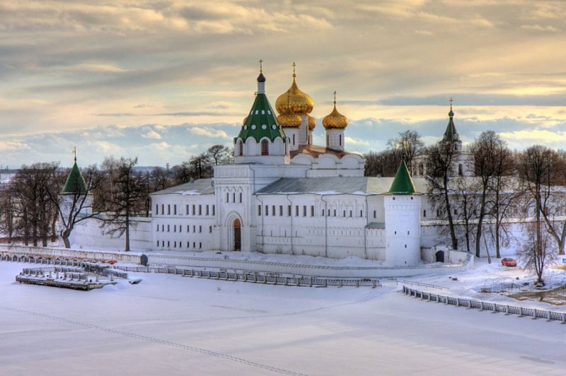 Ипатьевский монастырь Кострома зимой