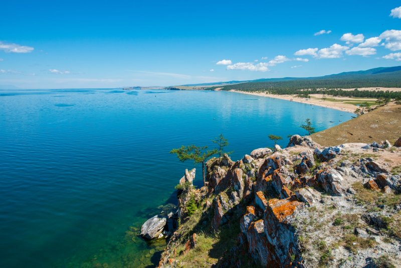 Бухта бабушка на озере Байкал