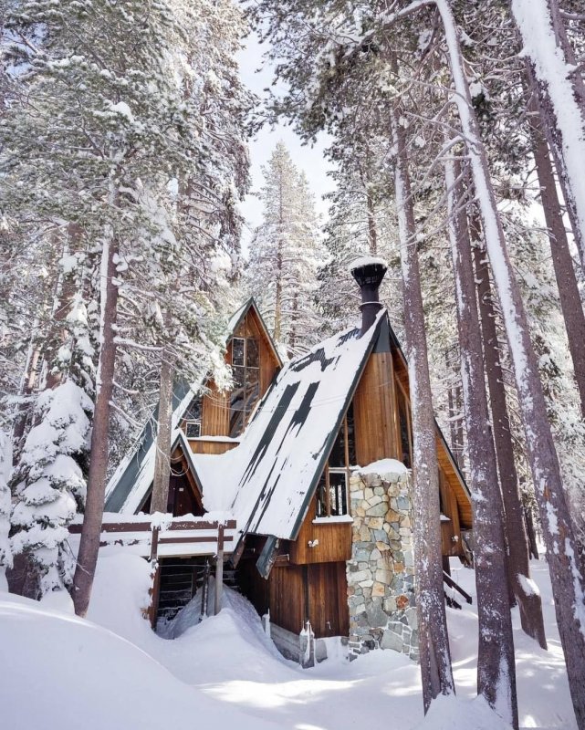 Дом шалаш зимой