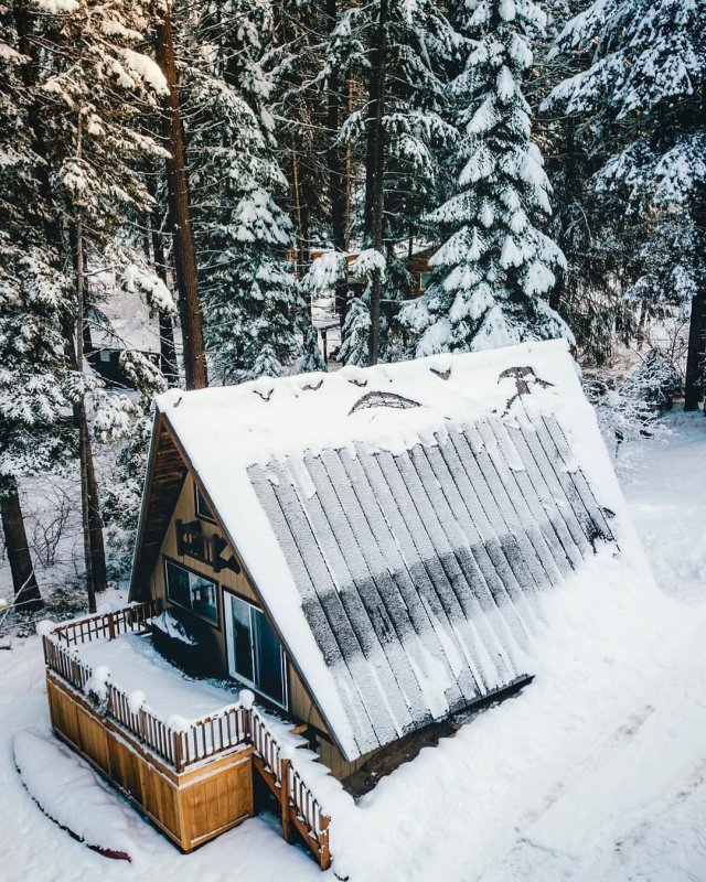 Зимний домик шалаш