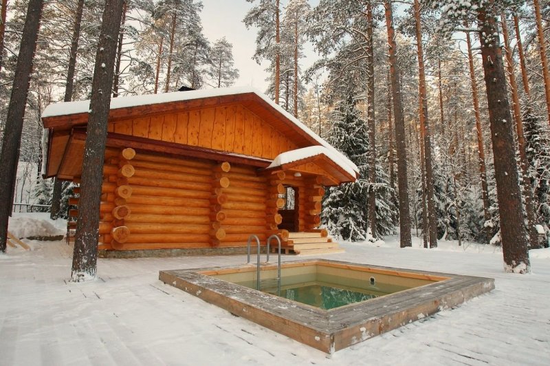 Баня деревянная зимняя
