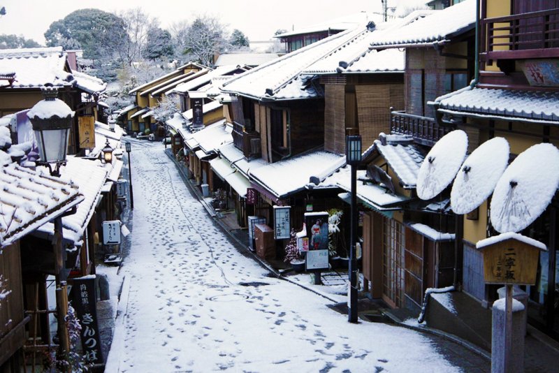 Зима в Японии город