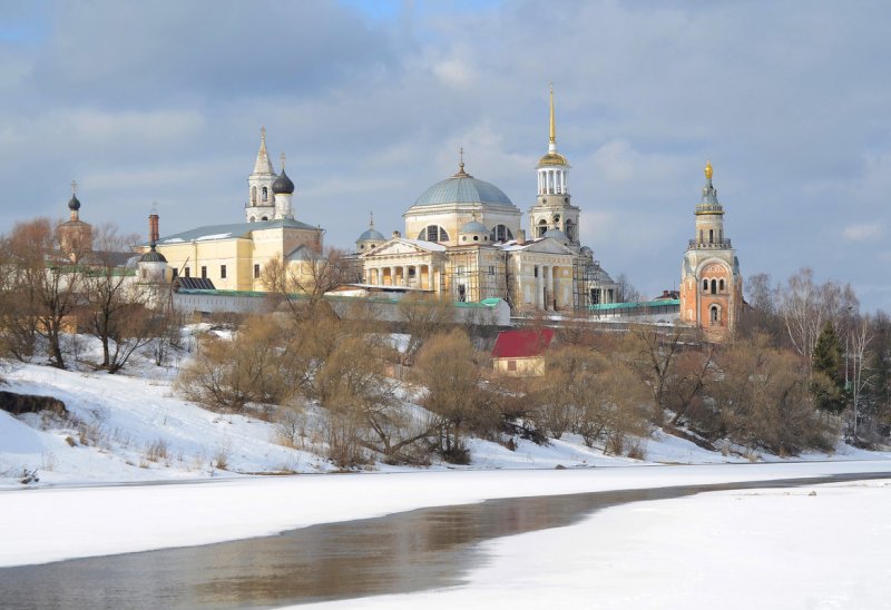 Волга в Твери зимой
