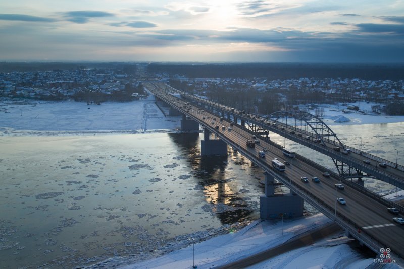 Белая река Уфа зимой