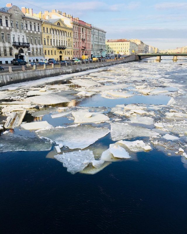 Петербург лед подтаял Фонтанка