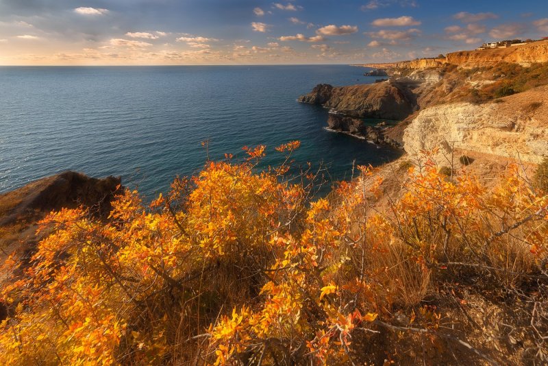 Мыс Фиолент в Крыму осенью