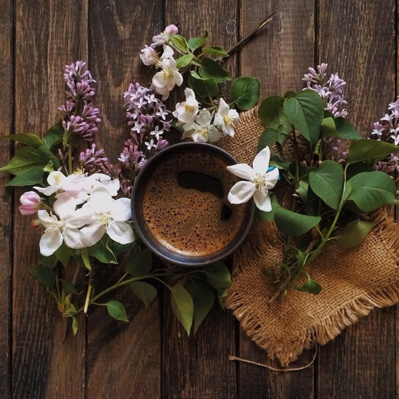 Летние цветы и кофе