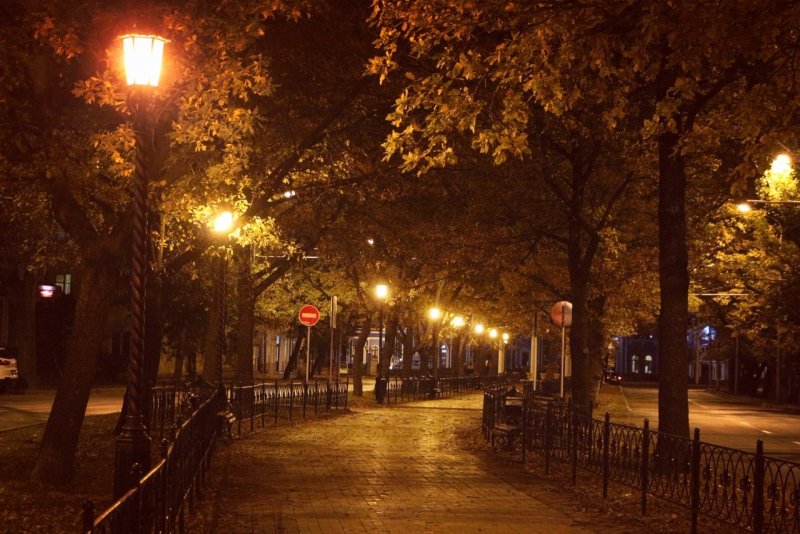 Парк Пятигорск ночью