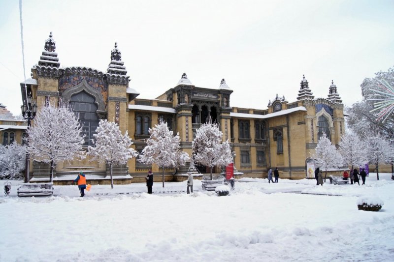 Нарзанная галерея Кисловодск зимой